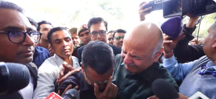 Delhi liquor scam case: अरविंद केजरीवाल CBI केस में बरी, रोते-रोते बोले मैं भ्रष्ट नहीं ईमानदार