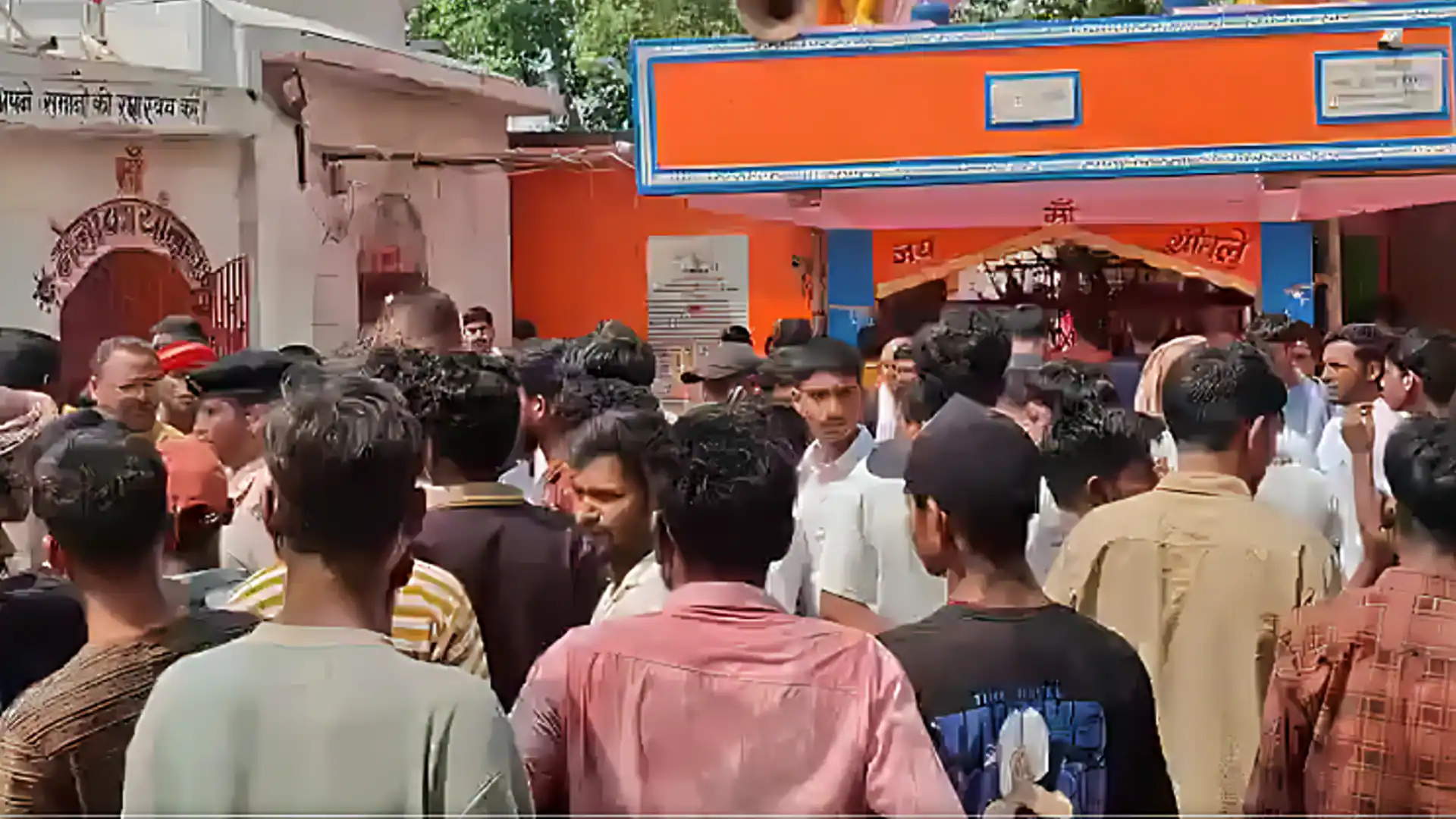 नालंदा में शीतलाष्टमी मेले में भगदड़, 8 महिलाओं की मौत, कई घायल