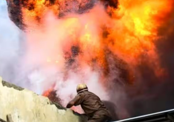 Delhi Palam Fire Tragedy: 5 मंजिला बिल्डिंग में लगी भीषण आग, 3 मासूम बच्चियों समेत 9 लोगों की मौत