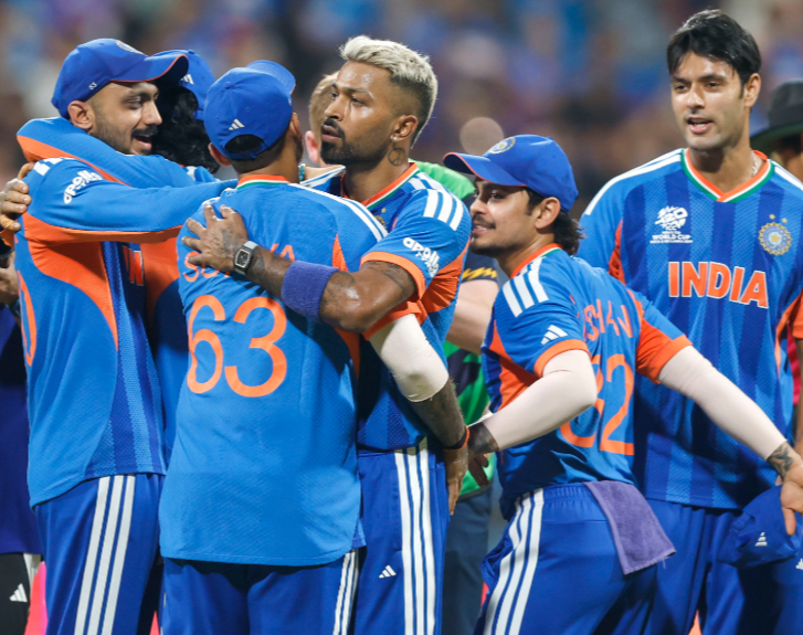 IND Vs ENG, T-20 World Cup Semifinal: रोमांचक मुकाबले में भारत ने इंग्लैंड को 7 रनों से हराया, अक्षर के कैच और बुमराह-पांड्या की बॉलिंग ने पलटा गेम, फाइनल में न्यूजीलैंड से होगी भिड़ंत