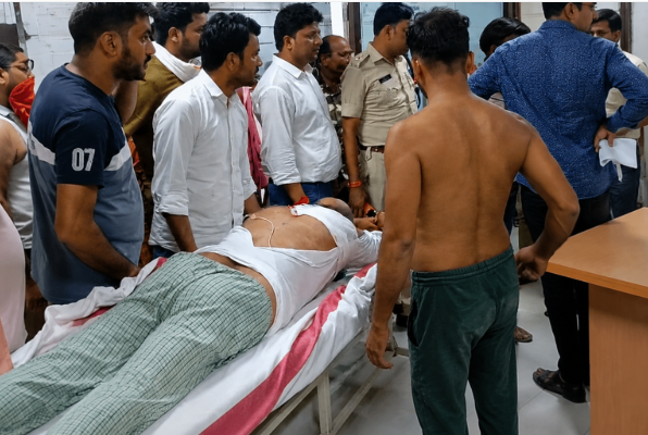 अभिनेता पंकज त्रिपाठी के भाई पर कुल्हाड़ी से हमला, गंभीर हालत में अस्पताल में भर्ती, जानिए क्यों हुई ये खूनी जंग?